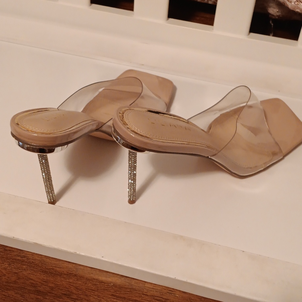 Heels - Picture 8 of 12
